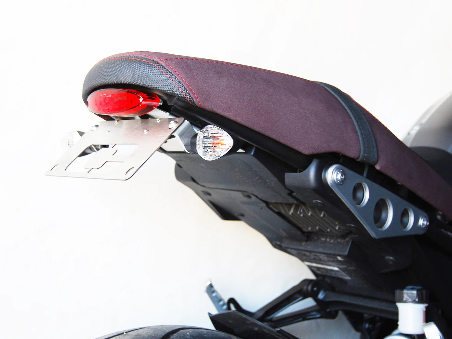 2016-2021 Yamaha XSR900 Fender Eliminator / Tail Tidy with Turn Signals and Tail Light