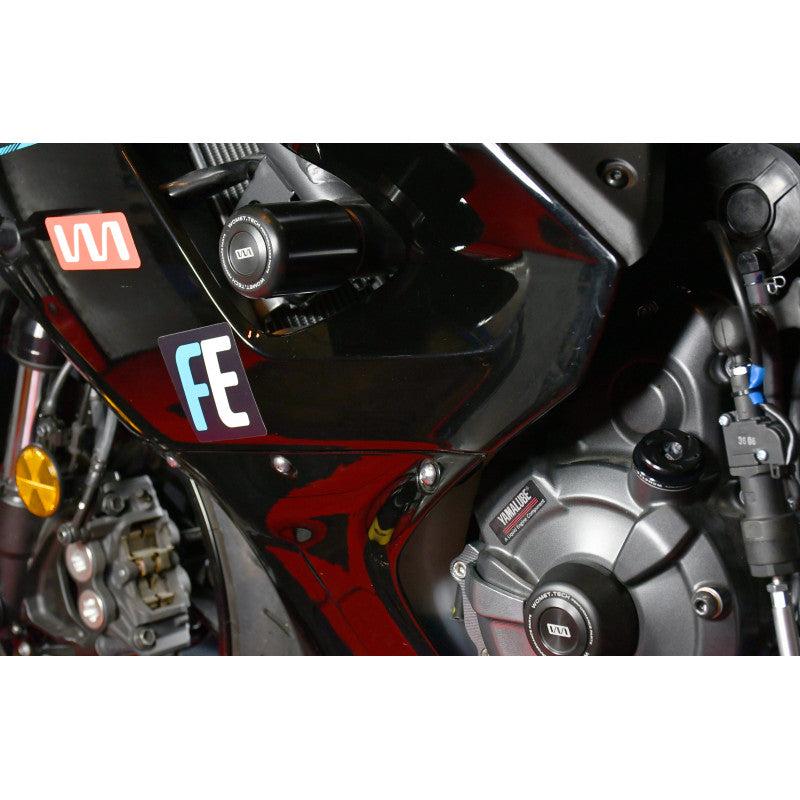 2022-2025 Yamaha YZF-R7 Frame Sliders by Womet-Tech – Fender Eliminators