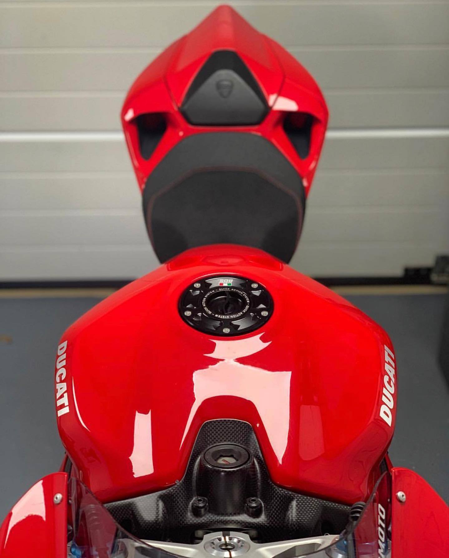 2018-2023 Ducati Panigale V4 Quick Action Fuel Cap by TWM
