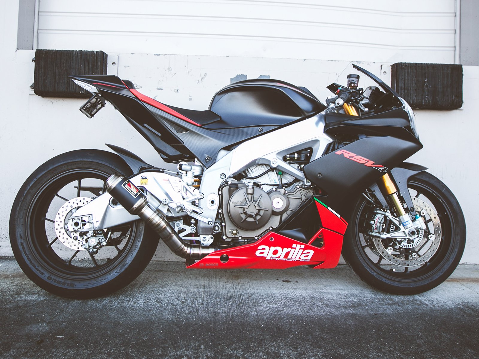 2010 rsv4 factory top